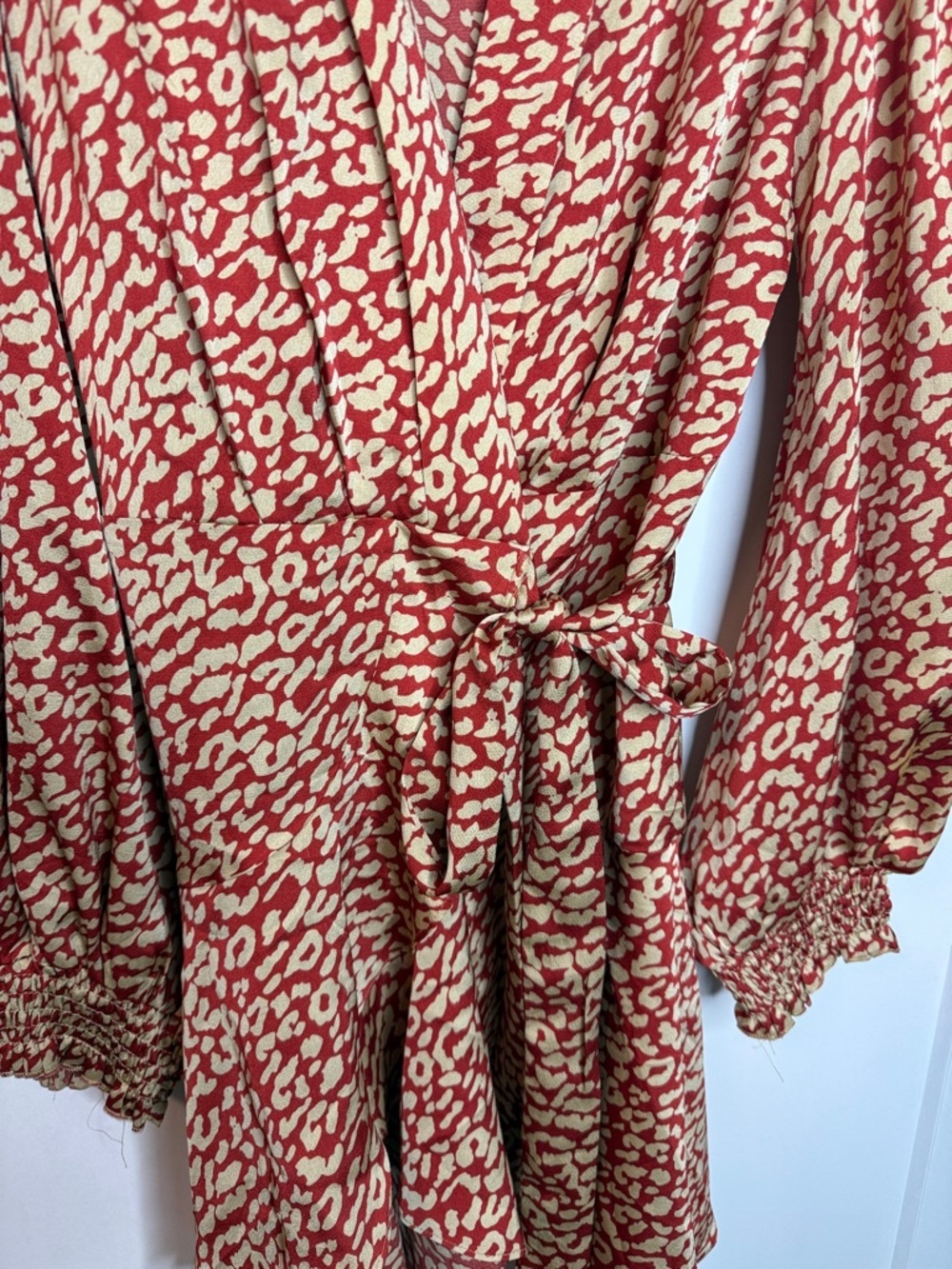 PrettyLittleThing - US12 - Rust and Cream Leopard animal print Wrap Dress - Picture 3 of 4